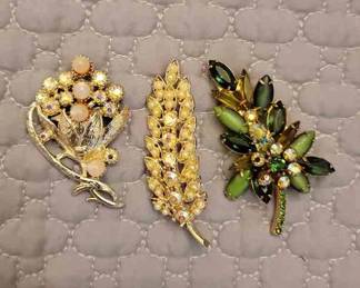 UUB100 Vintage High Quality Brooches