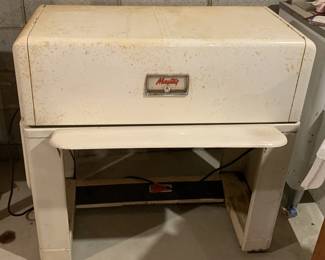Maytag mangle laundry ironer