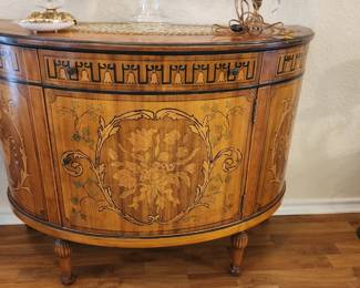 lovely accent furniture pieces