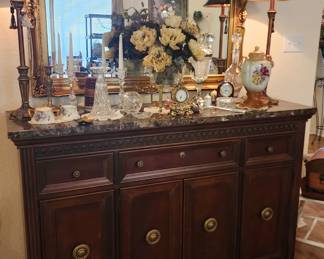 Broyhill buffet