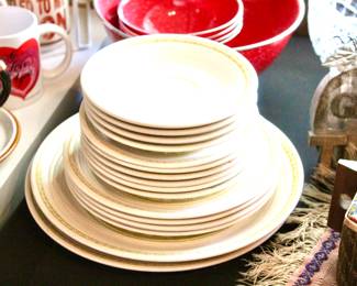 Homer Laughlin dishes 