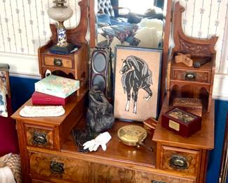 Victorian dressing table or vanity with tilting mirror