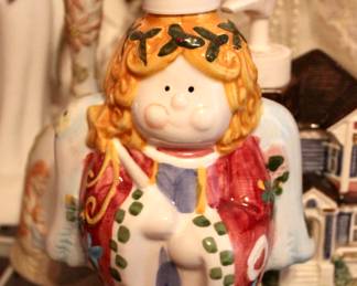 Holiday soap dispenser 