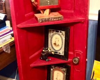 Red door corner shelf 