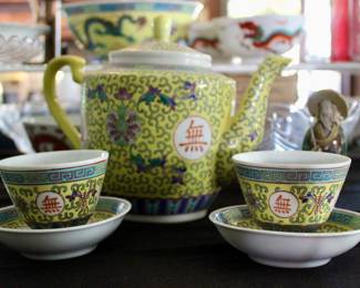 Asian tea set decor 