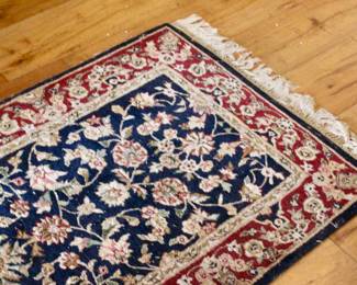 Long floral rug 