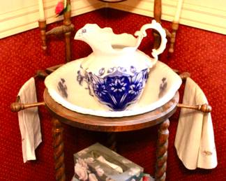 Vintage wash stand with mirror