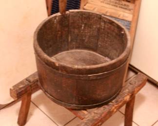 Antique clothing washing bucket 