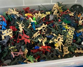 Plastic Soldiers and Figures 