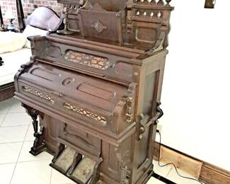 Antique 1890's  walnut Victorian pump organ.
