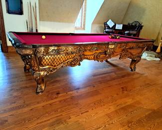Showing detail side of pool table