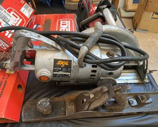 Skill heavy duty circular saw.
