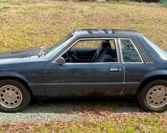 1986 MUSTANG BLUE COUPE