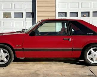 1988 RED LX 5.0 302 V8 AUTO