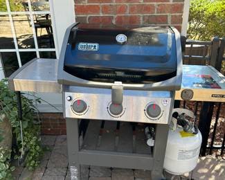 Weber Grill Includes Propane Tank