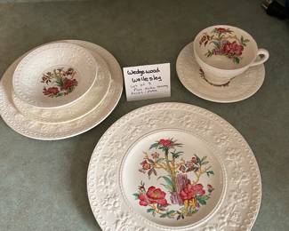 Wedgewood- Wellesley
Set of 8