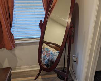 standing mirror 