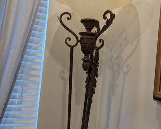 floor lamp 