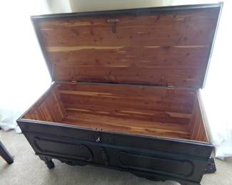 VINTAGE CAVALIER CEDAR CHEST