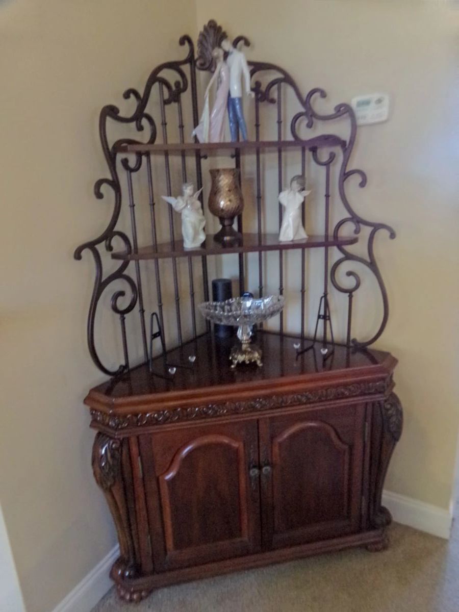 SATURDAY 75 OFF....BEAUTIFUL GRAYSON ESTATE SALE! starts on 2/8/2024