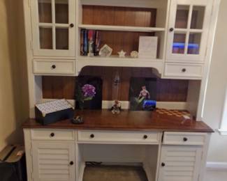 HAVERTYS OFFICE FURNITURE