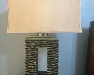 Uttermost Carolyn kinder tarin lamp
(Rare find)