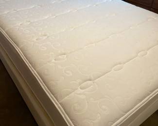 Mattress box