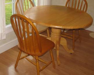 Kitchen set only 3 chairs