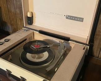 Record player 