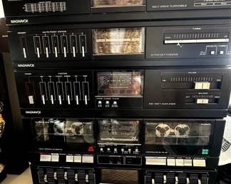 Magnavox turntable, tuner, and amplifier