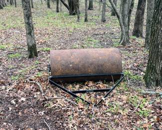 Steel lawn roller