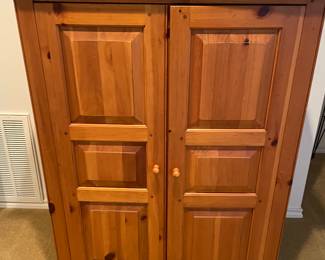 Ethan Allen Country Craftsman Pine Home Theater Cabinet