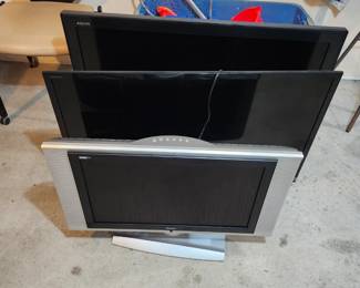 Older flat screens priced to move