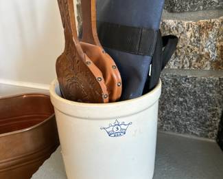 No. 3 Ransbottom Crown Crock