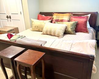 5 piece Hooker King Bedroom Set