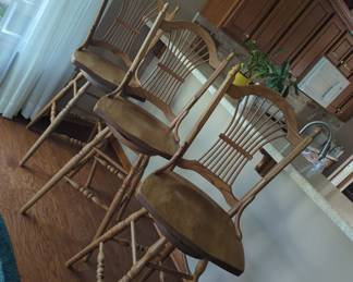 Pretty bar chairs -.Amish made
