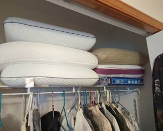 Several memory foam pillows and nice shape