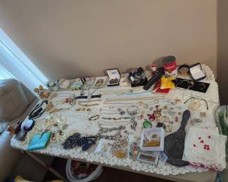 Jewelry, vintage items