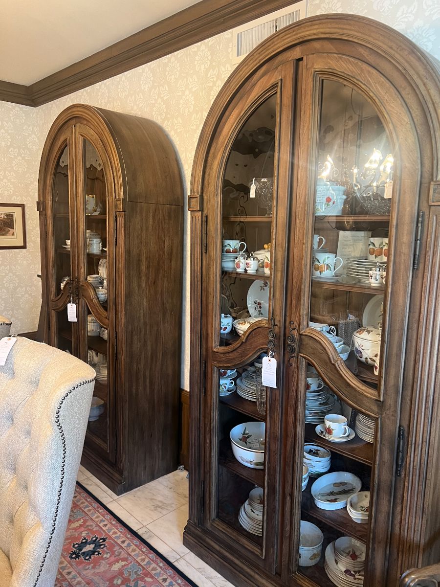 Hooker Furniture curio cabinets (2 available)