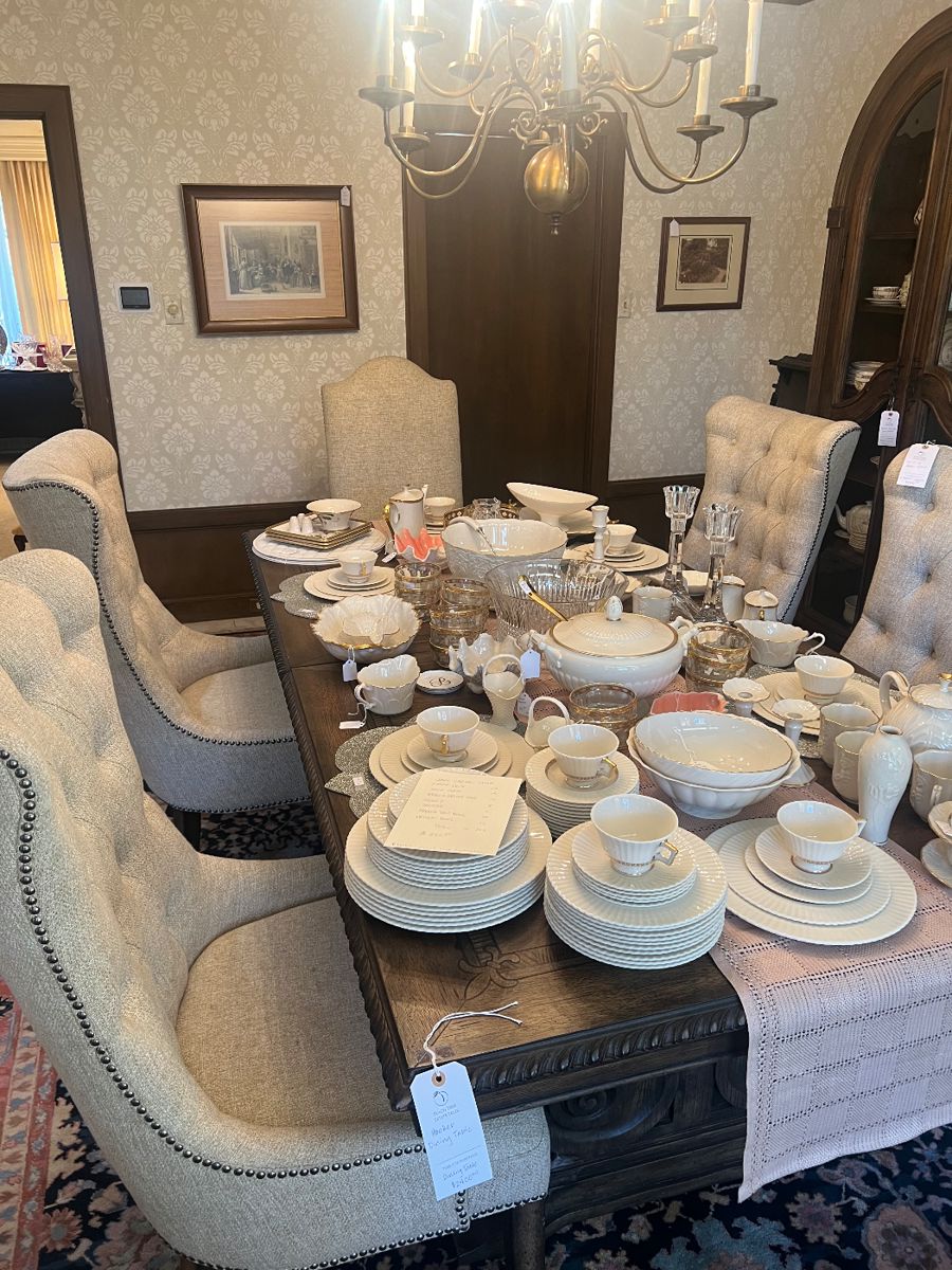 Peach Tree Estate Sale in Beautiful Old Midland starts on 2/8/2024