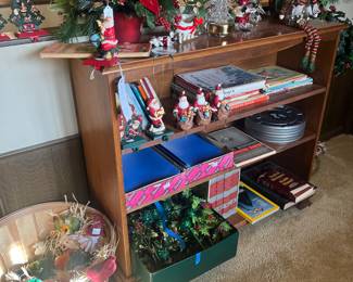 Cute bookshelf with tons of holiday