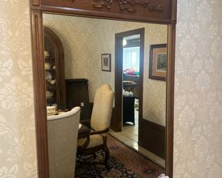 Bow carved mirror
