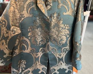 Gorgeous Connie Roberson coat, still has the Julian Gold tags!