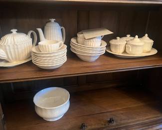 Spode “Chelsea Wicker” (24 pieces)