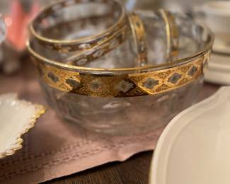 Love these Culver glass bowls