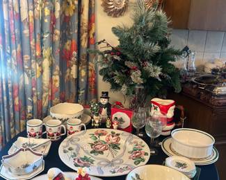 Cute Christmas serving pieces