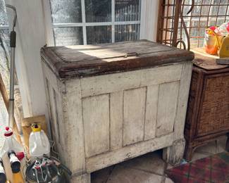 Vintage ice box 