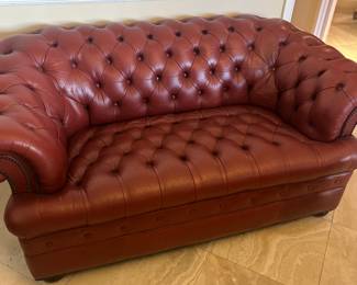 Leather High Quality Chesterfield loveseat red