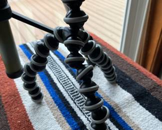 Flexible Grippy Octopus Tripod