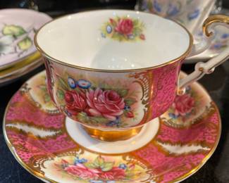 Paragon "By Appointment To Her Majesty The Queen" Teacup & Saucer